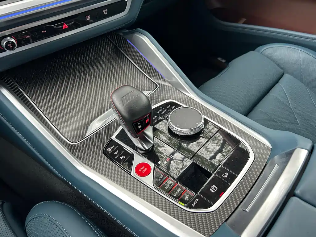 BMW XM 2024 — фото 10