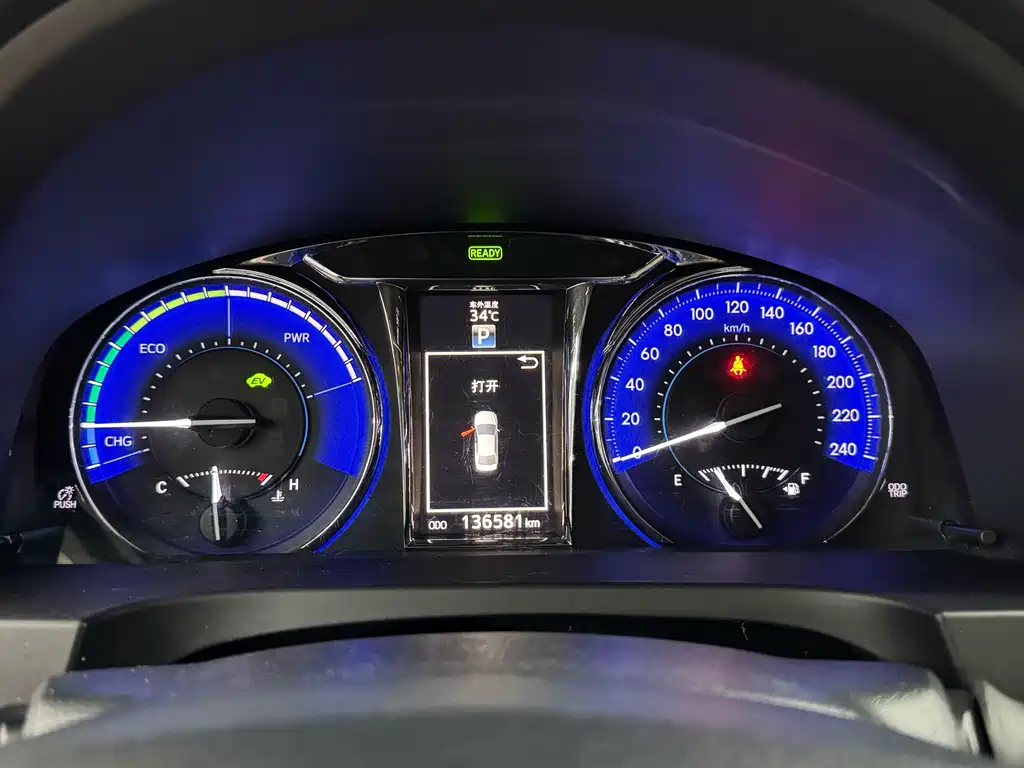 Toyota Camry 2016 — фото 13