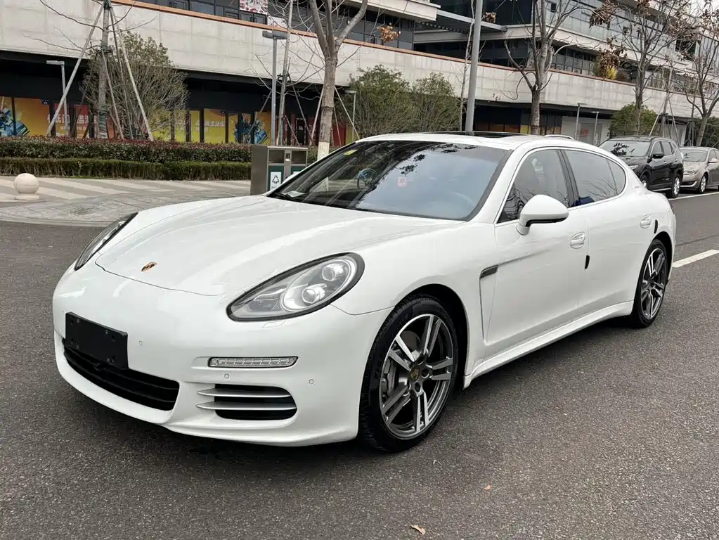 Porsche Panamera 2015 — фото 1