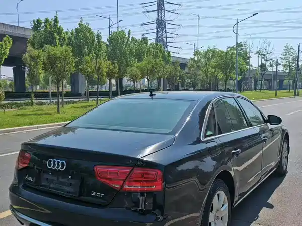 Audi A8 2011