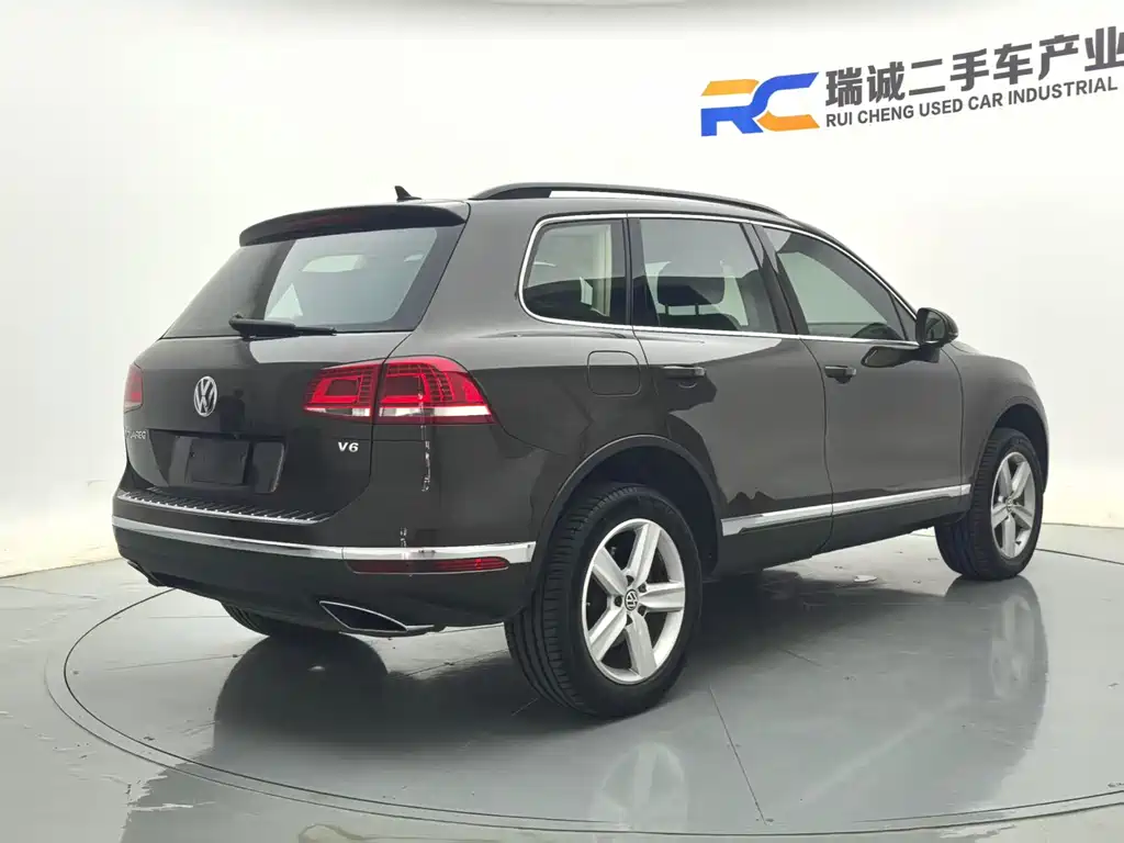 Volkswagen Touareg 2017 — фото 5