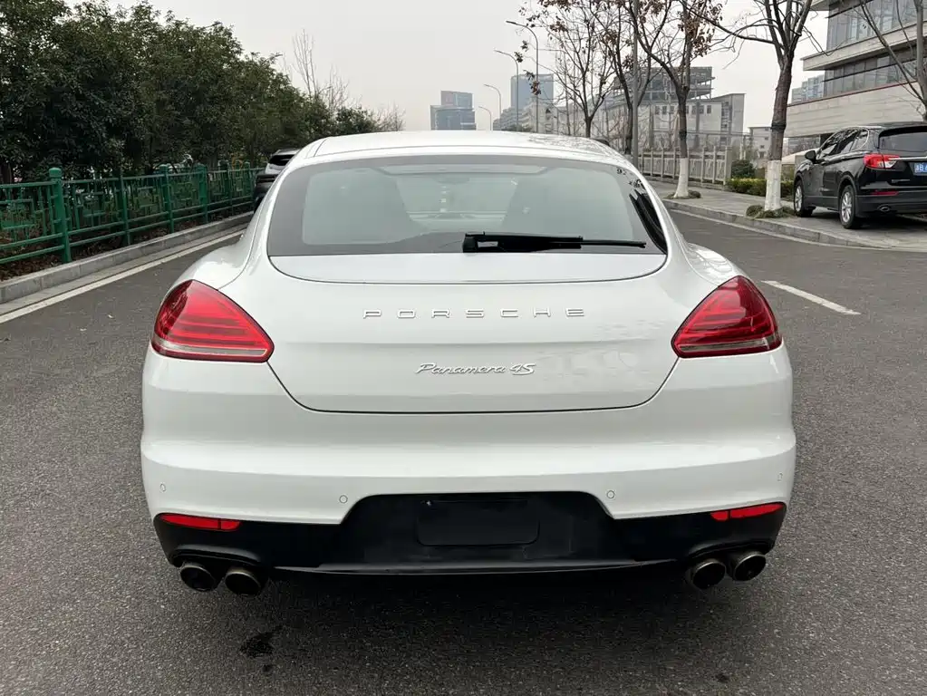 Porsche Panamera 2015 — фото 18