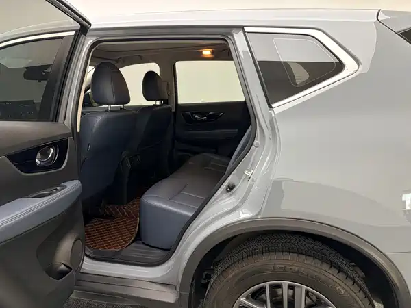 Nissan X-Trail 2025