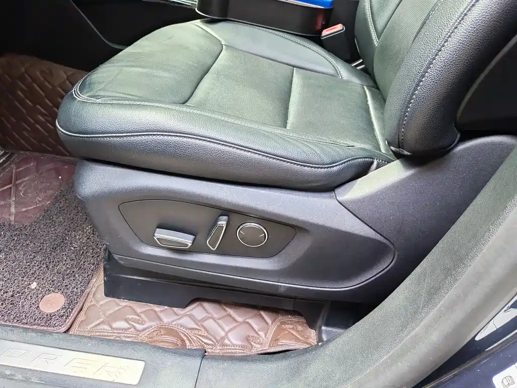 Ford Explorer 2020 — фото 14