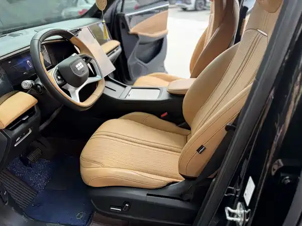 Geely Galaxy L7 2024