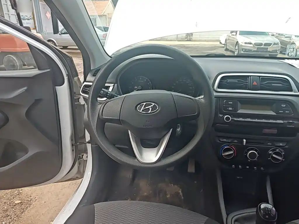 Hyundai Verna 2019 — фото 11
