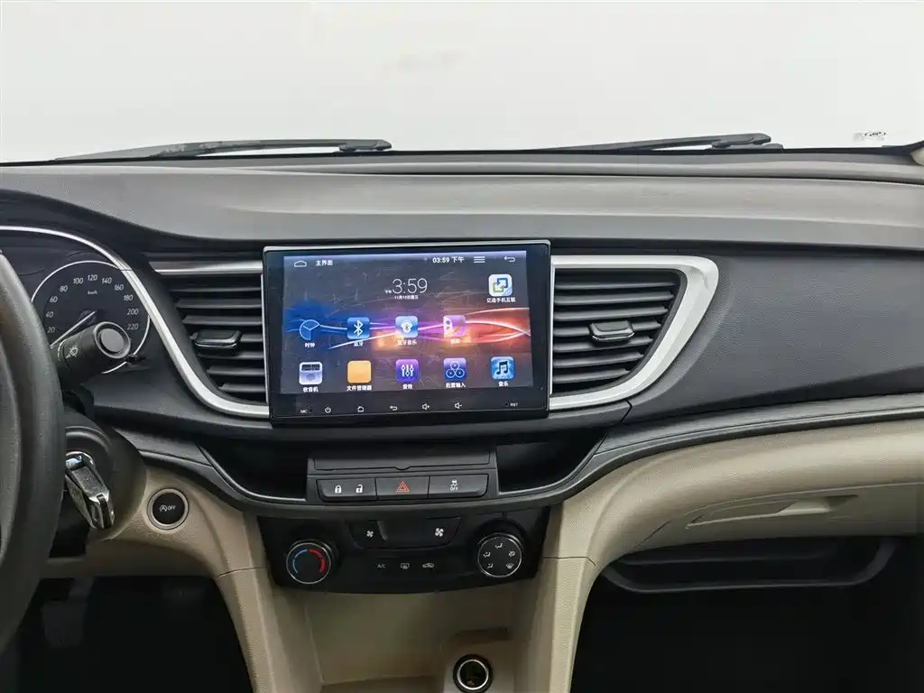 Buick Excelle 2017 — фото 12