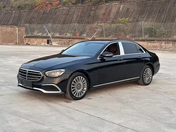 Mercedes-Benz E-Class 2023