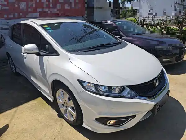 Honda Jade 2016