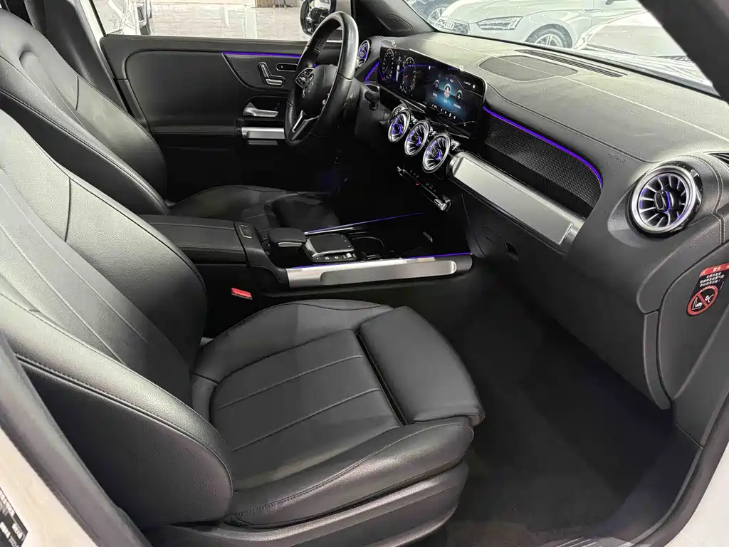 Mercedes-Benz GLB 2023 — фото 11