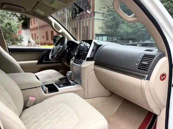 Toyota Land Cruiser 2018