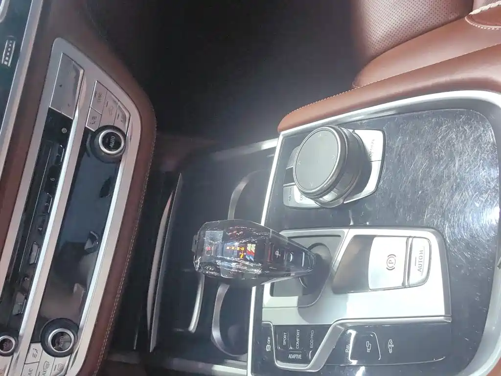 BMW 7 Series 2018 — фото 17