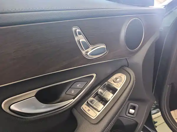 Mercedes-Benz C-Class 2021