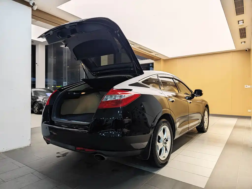 Honda Crosstour 2013 — фото 31