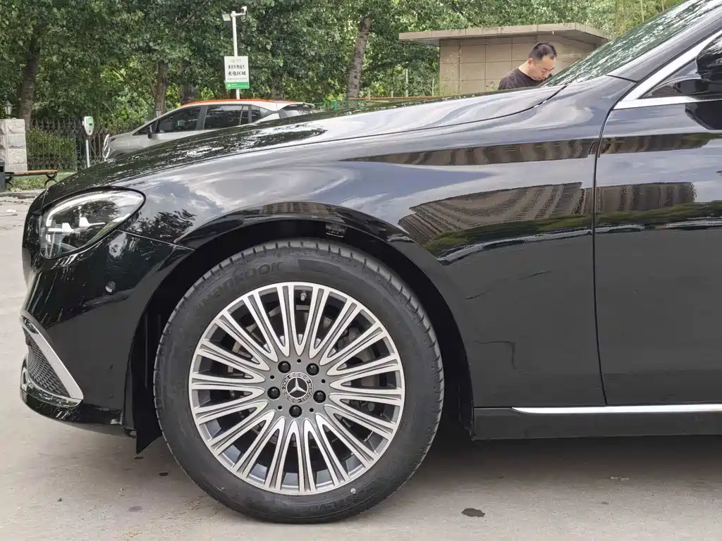 Mercedes-Benz E-Class 2023