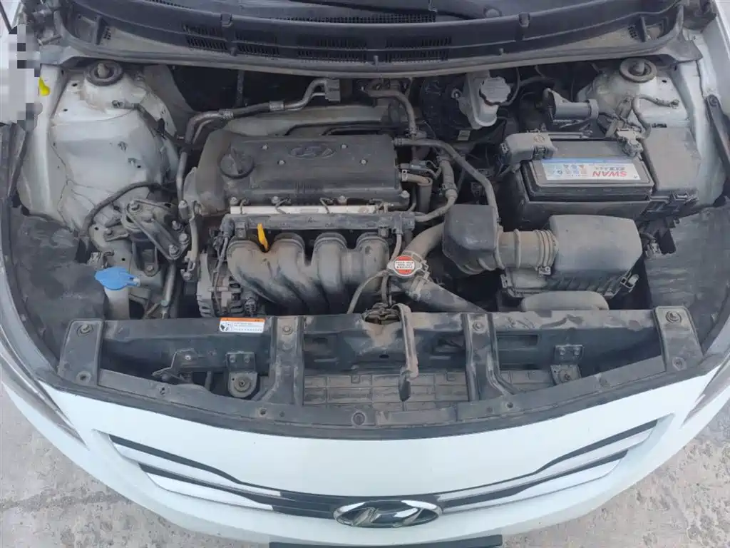 Hyundai Verna 2016 — фото 11