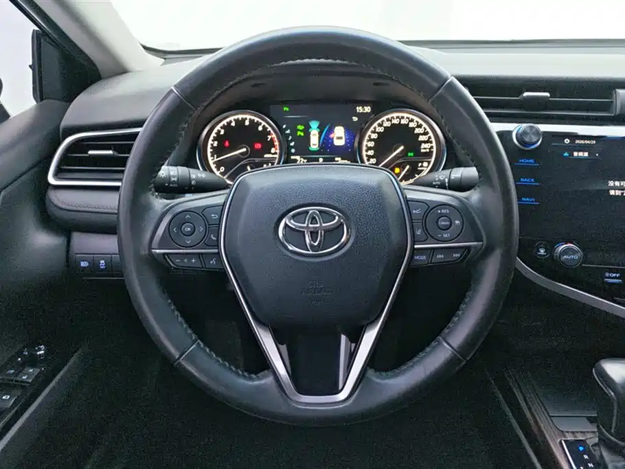 Toyota Camry 2021 — фото 15