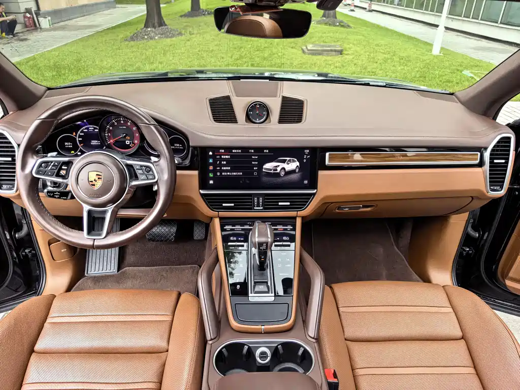 Porsche Cayenne 2023 — фото 14