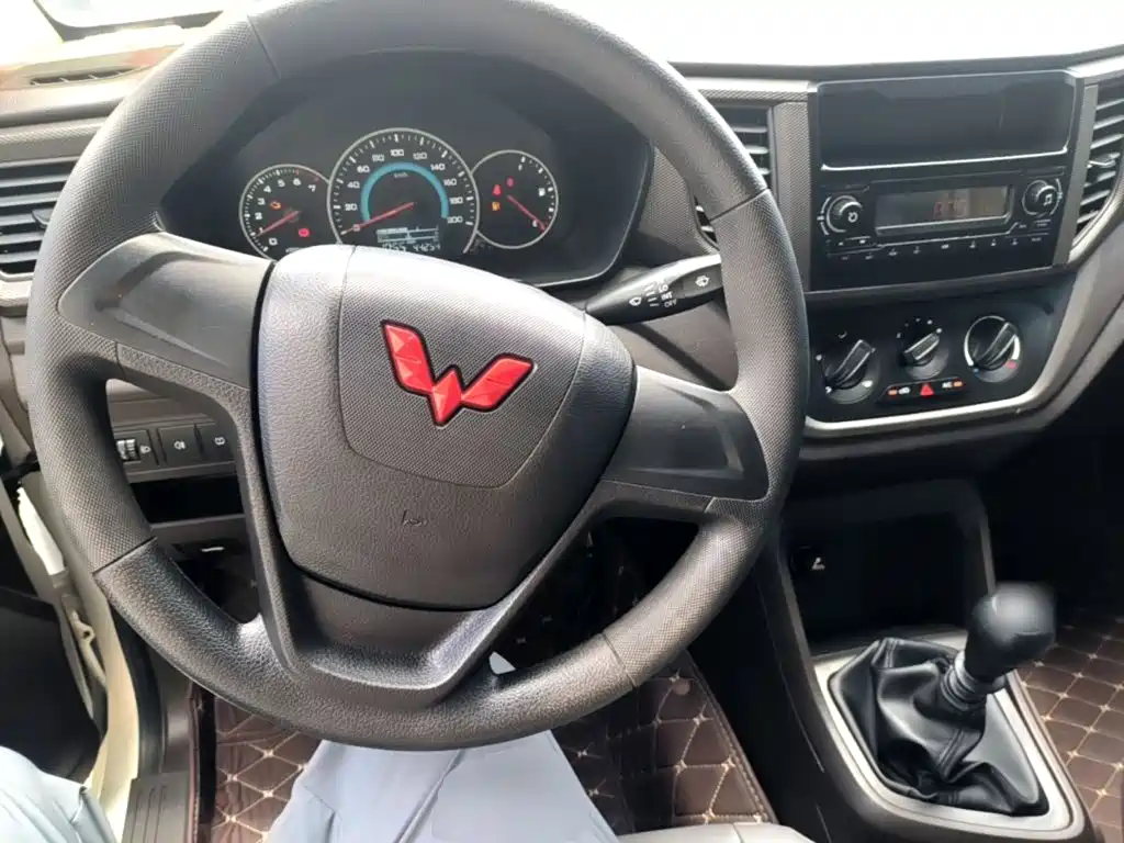 Wuling Hongguang V 2023 — фото 10