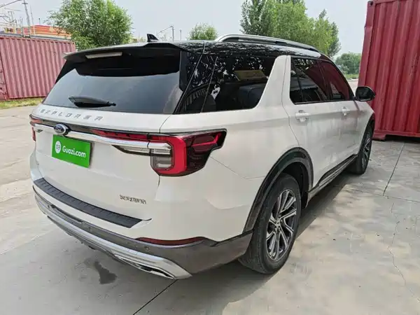 Ford Explorer 2023