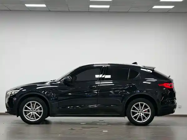 Alfa Romeo Stelvio 2019