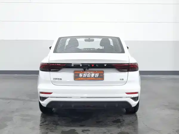Geely Emgrand 2025