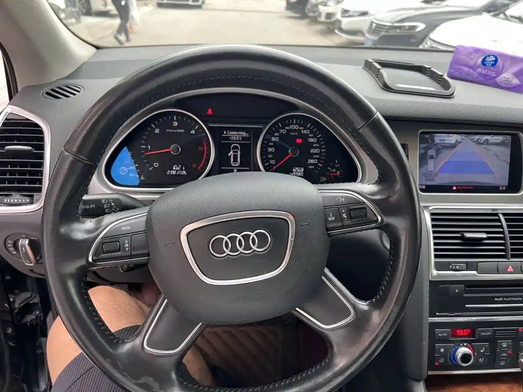 Audi Q7 2013 — фото 10