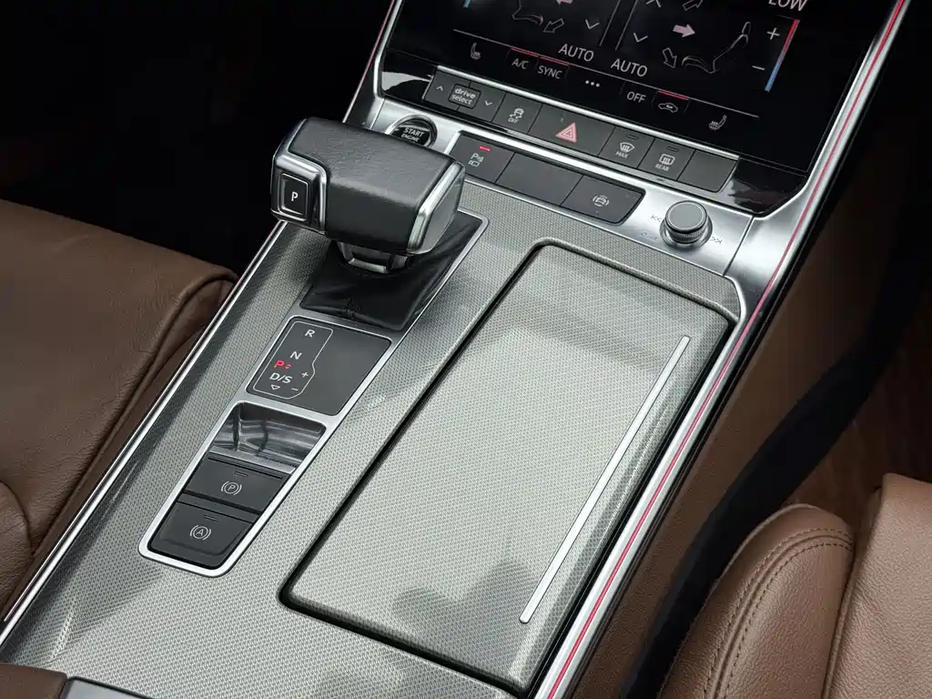Audi A6L 2022 — фото 14