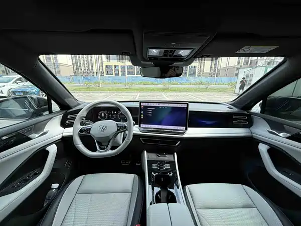 Volkswagen Tiguan L 2024