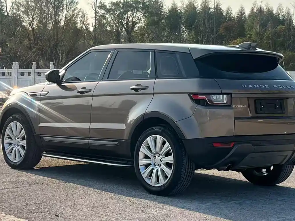 Land Rover Evoque 2019 — фото 6