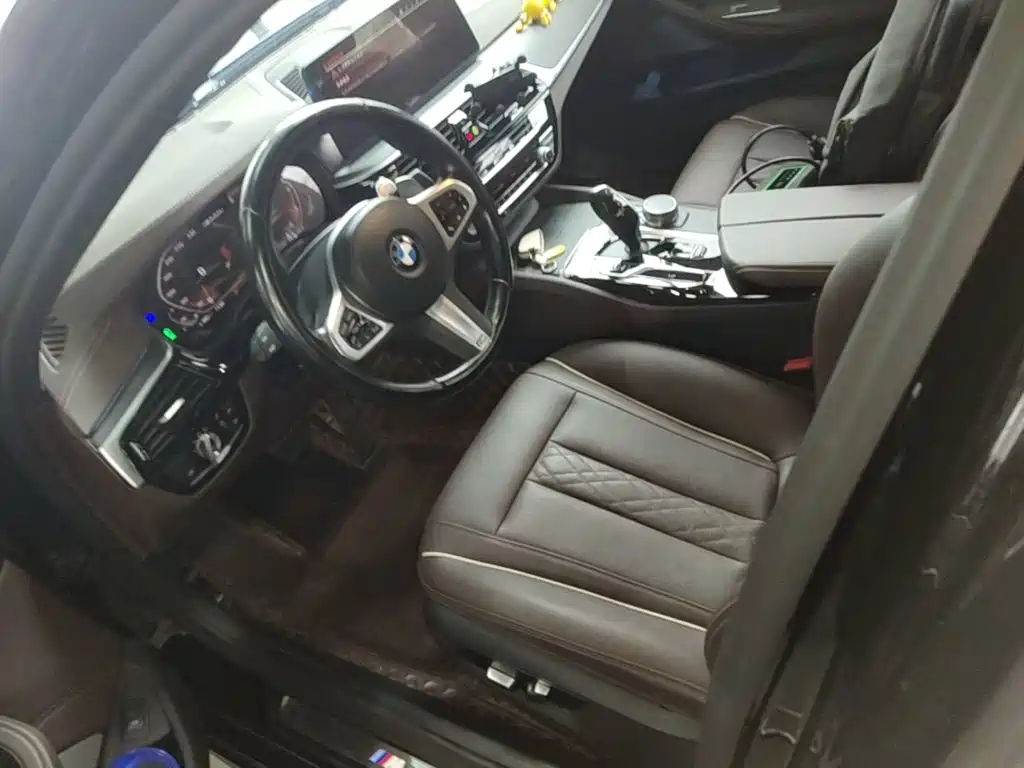 BMW 5 Series 2023 — фото 15