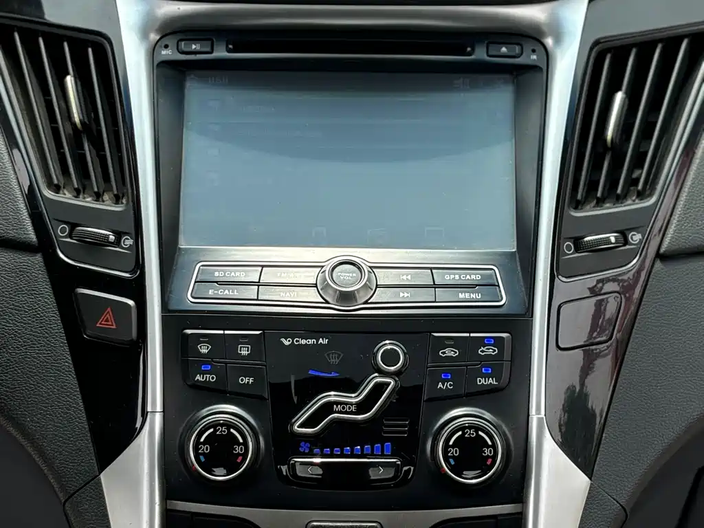 Hyundai Sonata 2013 — фото 11