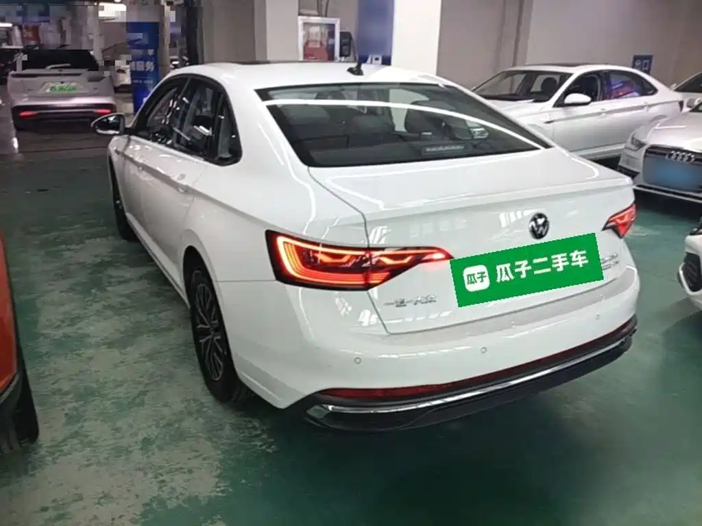 Volkswagen Sagitar 2024