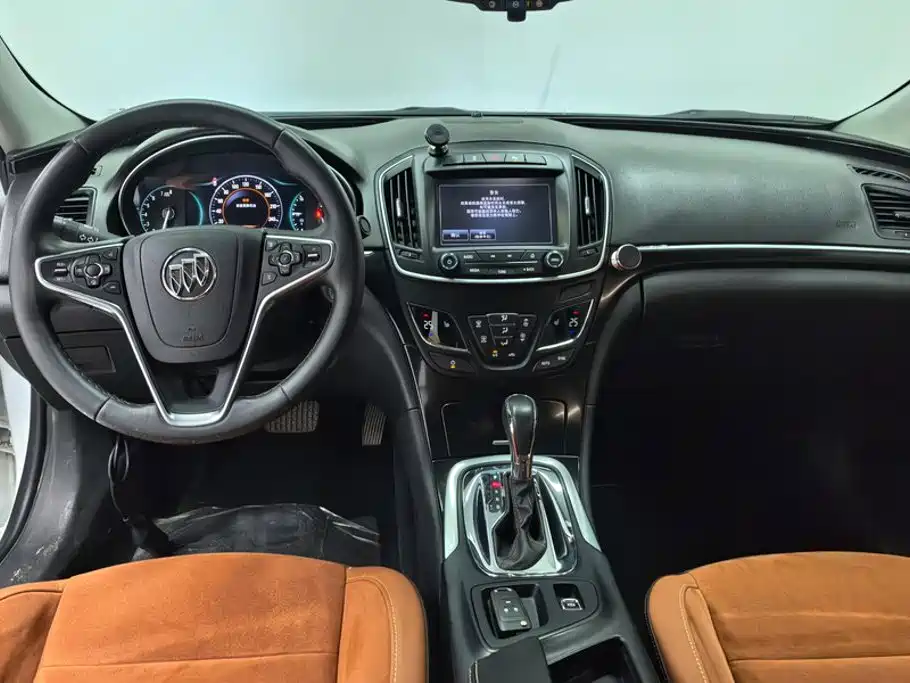 Buick Regal 2017 — фото 11