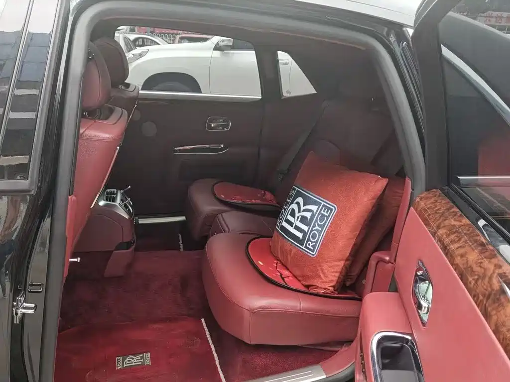 Rolls-Royce Ghost 2012