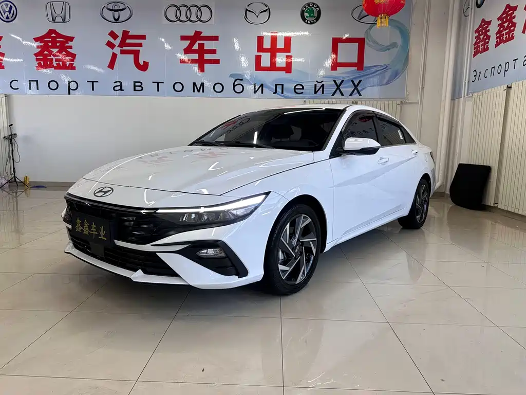Hyundai Elantra 2023