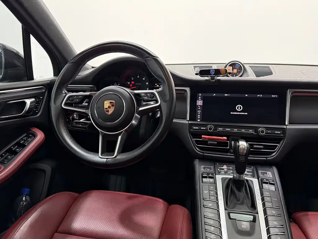 Porsche Macan 2020 — фото 13