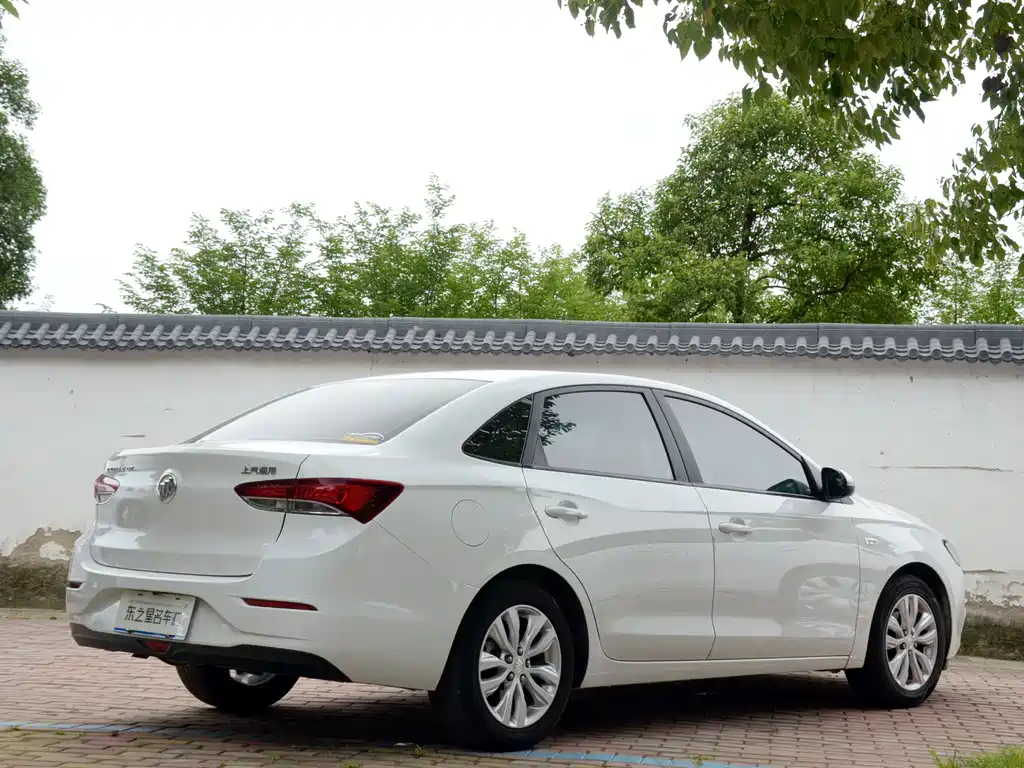 Buick Excelle 2022 — фото 14
