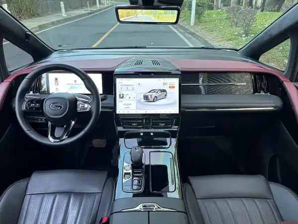 GAC Trumpchi M8 2024