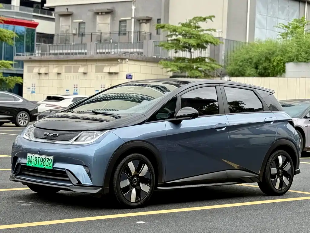 BYD Dolphin 2023