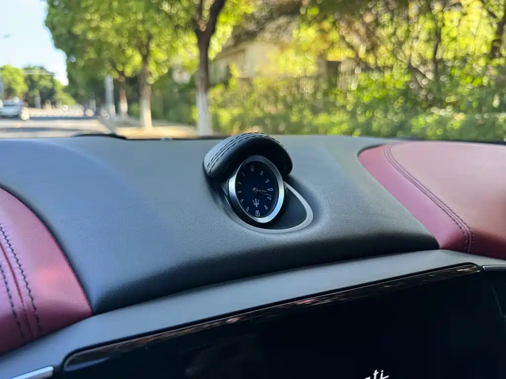 Maserati Ghibli 2023 — фото 11