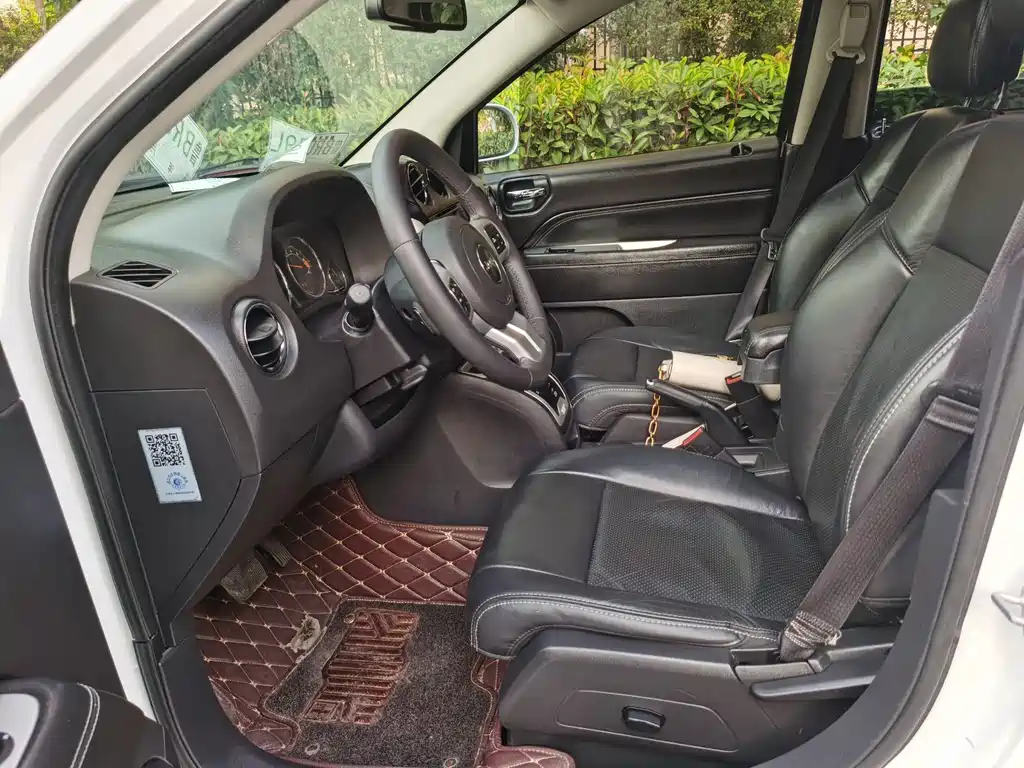 Jeep Compass 2015 — фото 4