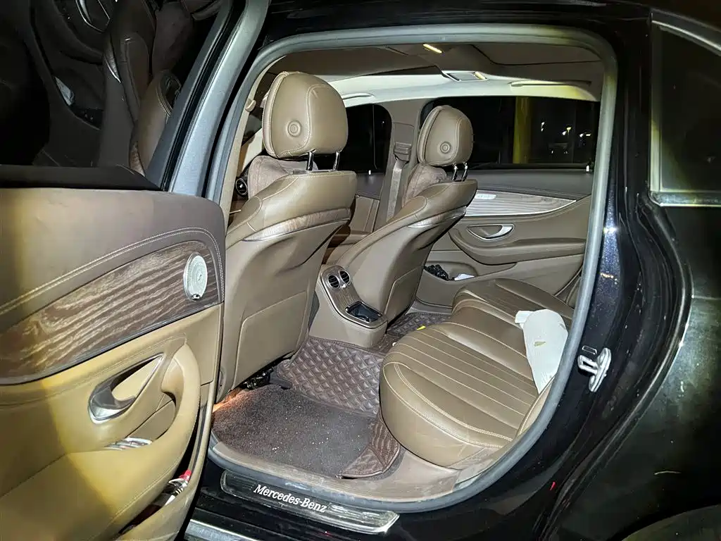 Mercedes-Benz E-Class 2021