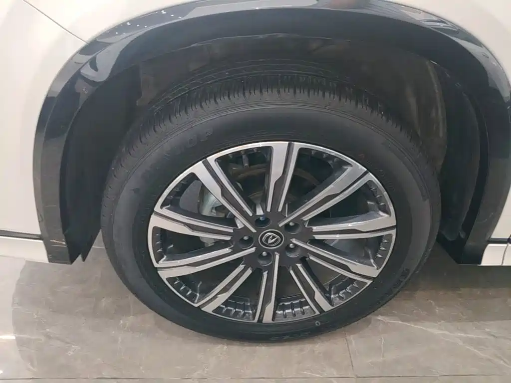 Changan CS75PLUS 2024 — фото 23