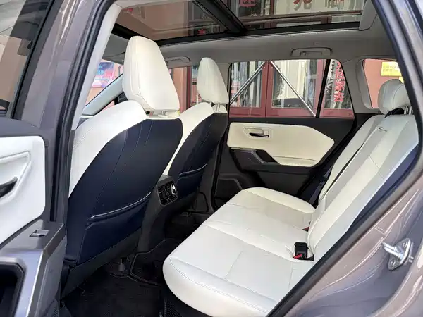 Toyota RAV4 2026