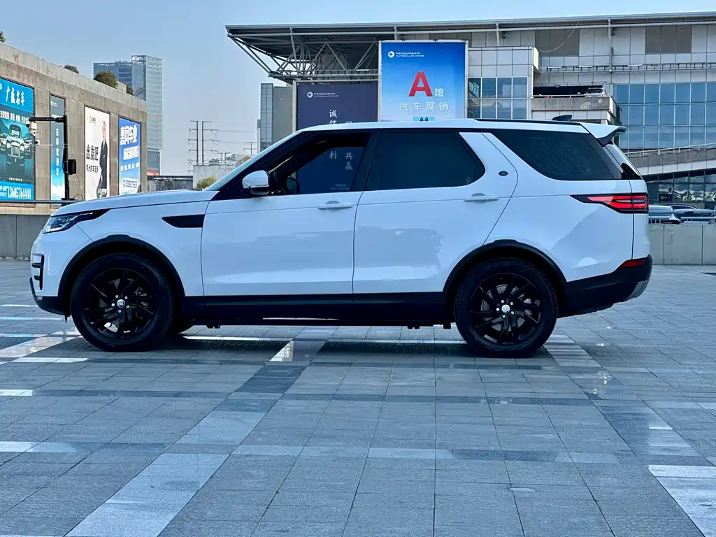 Land Rover Discovery 2020 — фото 14