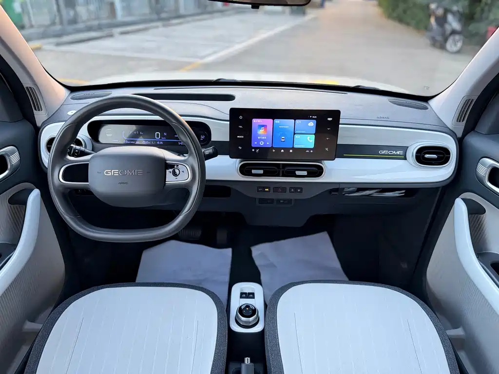 Geely Galaxy Panda 2025 — фото 11