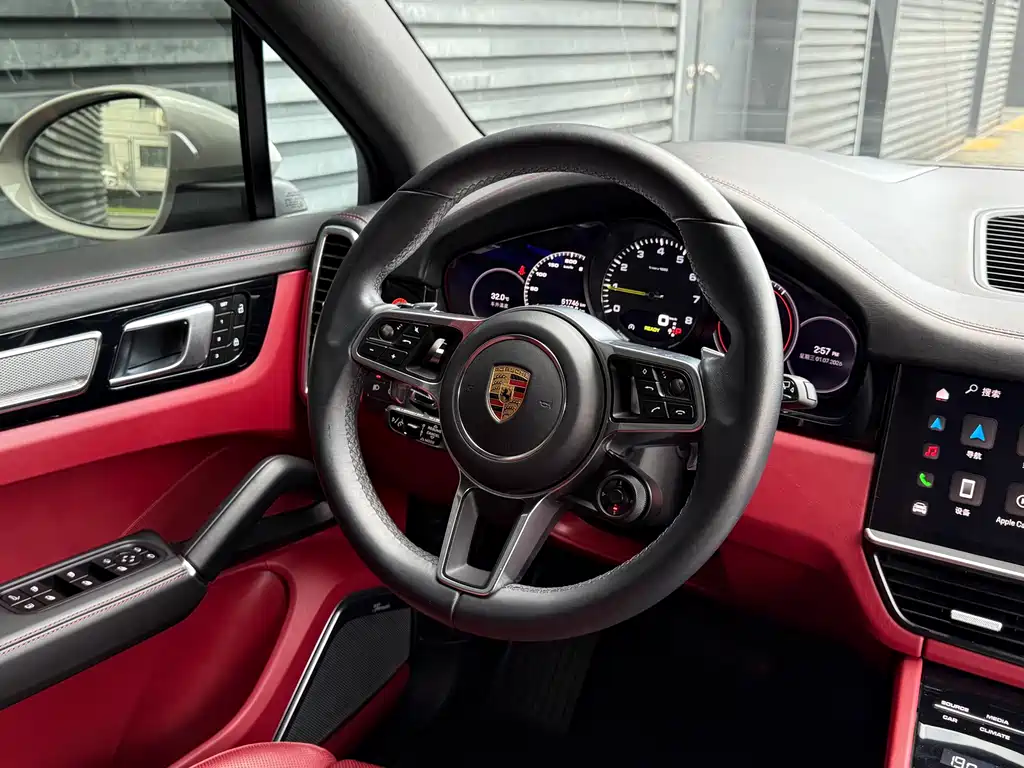 Porsche Cayenne Hybrid 2023 — фото 13