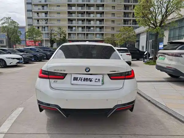 BMW i3 2024