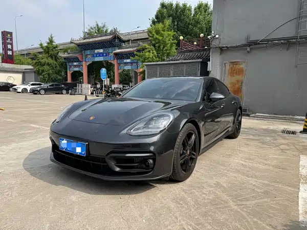 Porsche Panamera 2022